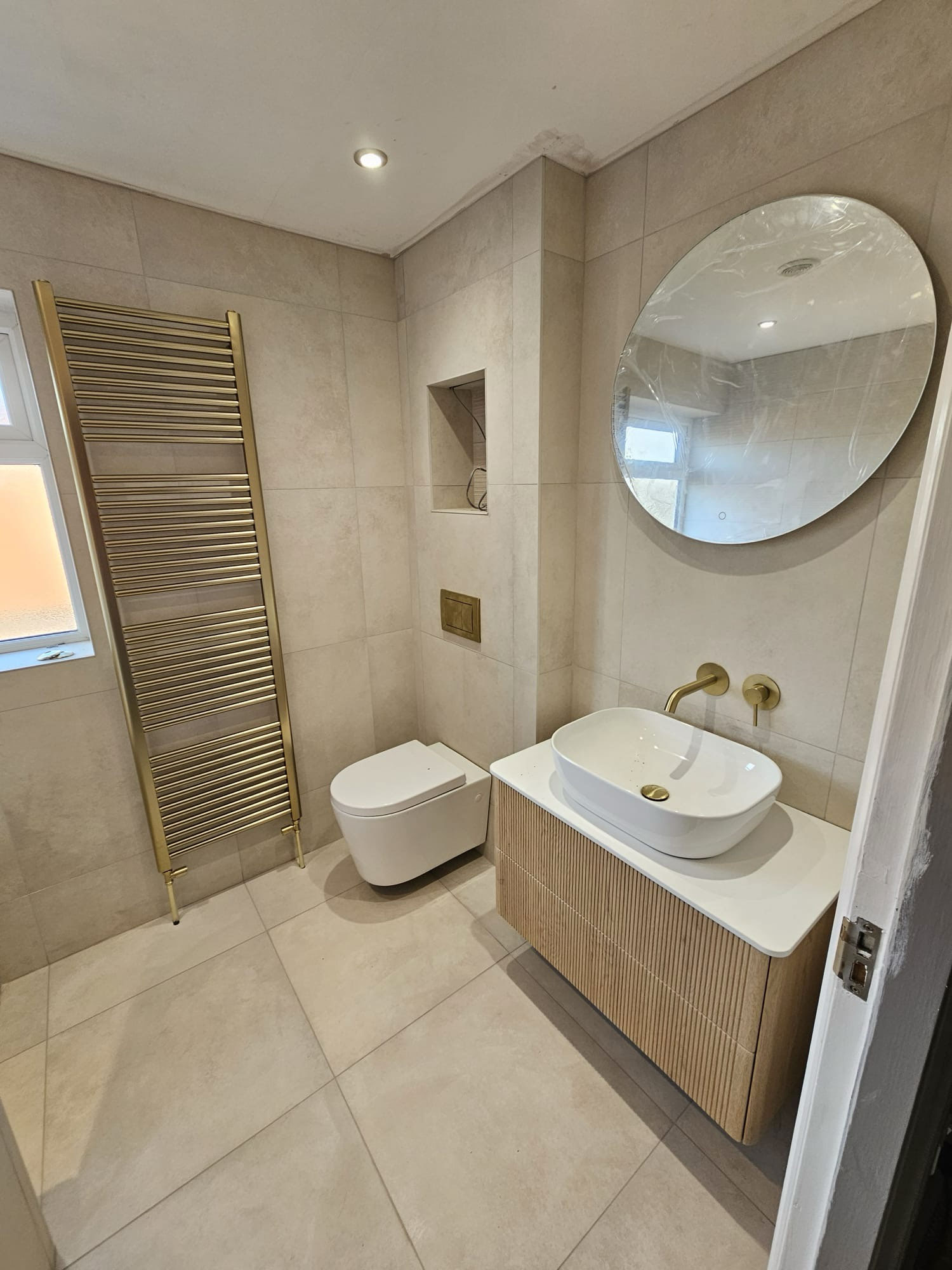 bathroom-installation-york-modern-bathroom.jpg